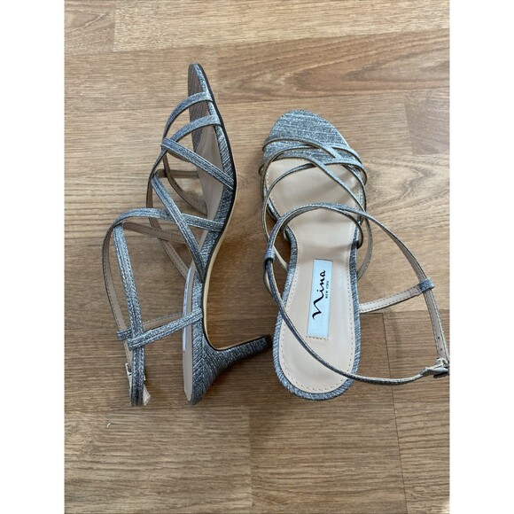 Nina Neptune Women's Silver Metallic Strappy Evening Dress Sandals Size 8M NIB - Picture 10 of 15